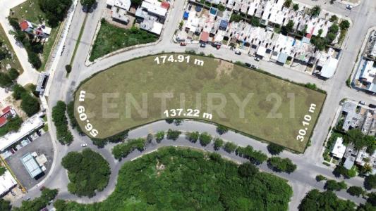 77 X 114 X 106 792, Mérida, Yucatan 97300, Mexico