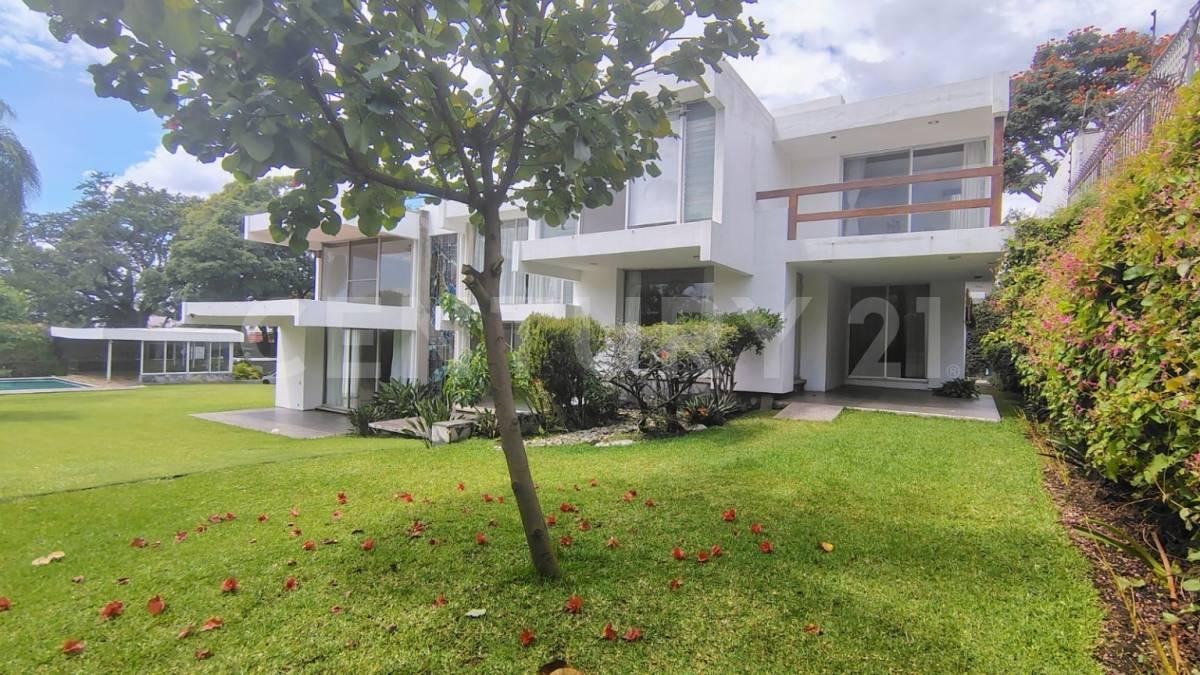 Xochicalco 305, Cuernavaca, Morelos 62260, México