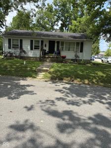 210 W Sycamore Street, Zionsville, Indiana 46077, USA