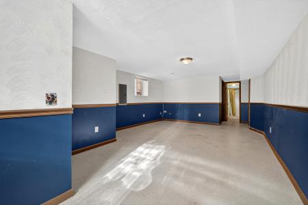 2410 Park Dr., Parma, Ohio 44134, HOA KỲ