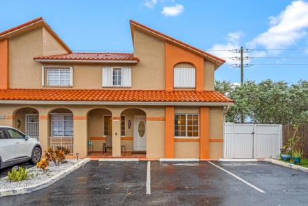 2385 W 69th St # 2385-b, Hialeah, Florida 33016