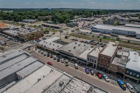 112 W Commercial Street, 黎巴嫩, 密蘇里州 65536, 美國