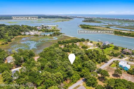 1705 Long Shore Drive Sw, Shallotte, North Carolina 28470, USA