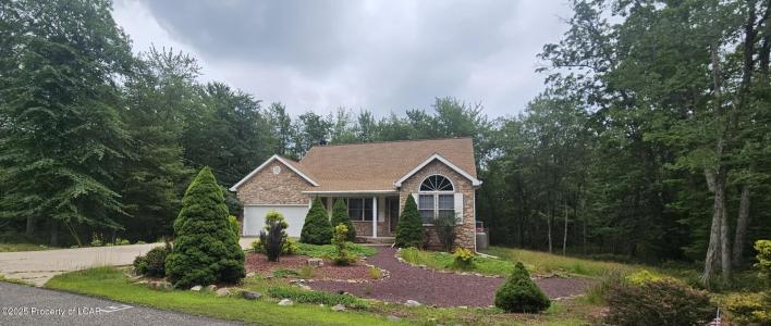 13 W Players Way, Hazleton, Pennsylvania 18202, USA