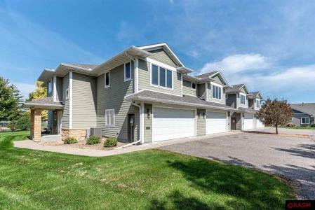 814 Pinnacle Path, Mankato, Minnesota 56001, Stati Uniti