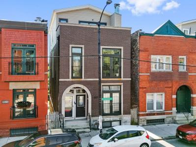 2527 W Chicago Avenue 2, Chicago, Illinois 60622, USA