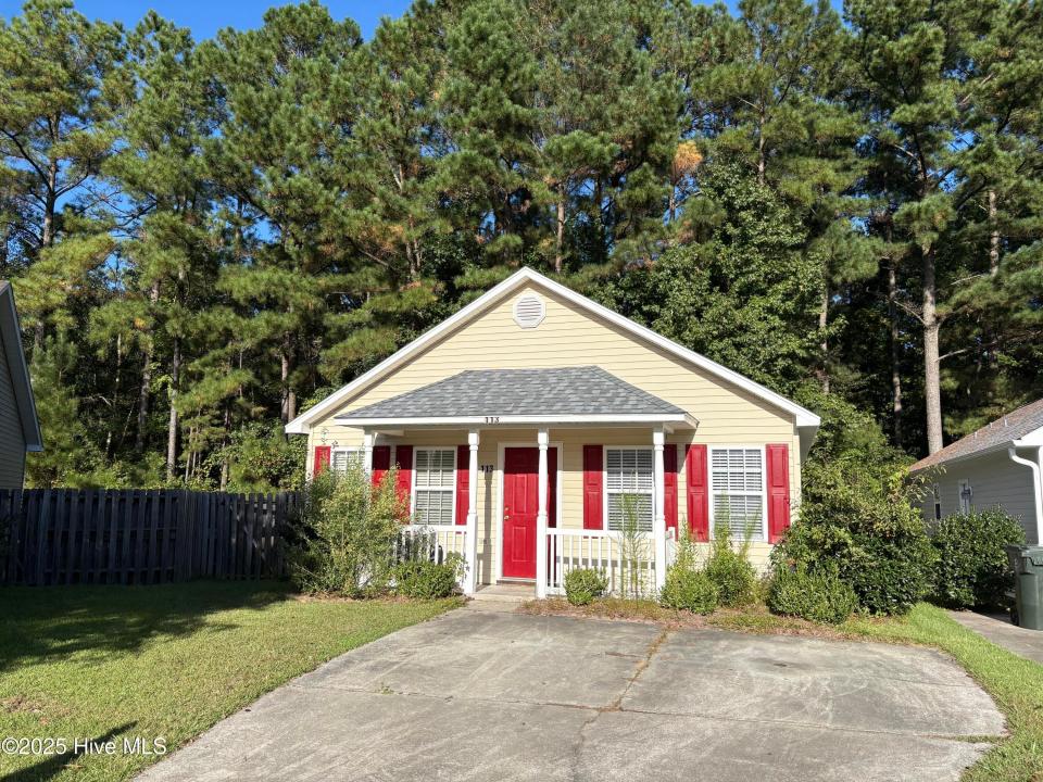 113 Gladiola Drive, New Bern, צפון קרוליינה 28562, ארצות הברית של אמריקה