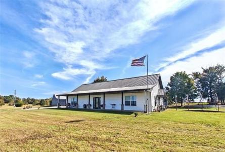 17648 W Grandview Road, Tahlequah, Oklahoma 74464, USA
