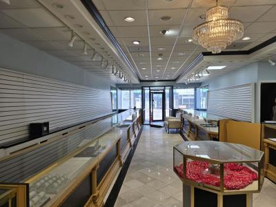 2651 W Devon Avenue, Chicago, Illinois 60659