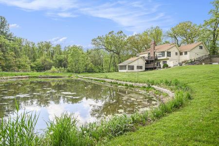 501 Eagle Court, Valparaiso, Indiana 46383