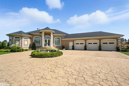 5632 Clubhouse Drive, Burlington, Iowa 52601