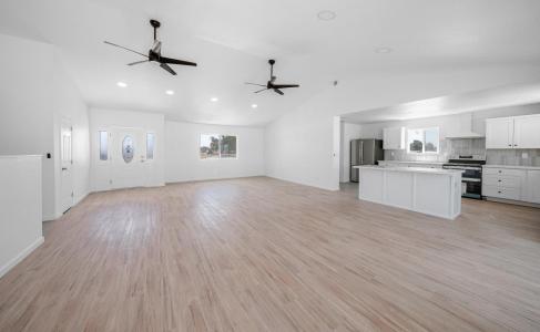 15758 Mark Road, Madera, California 93636