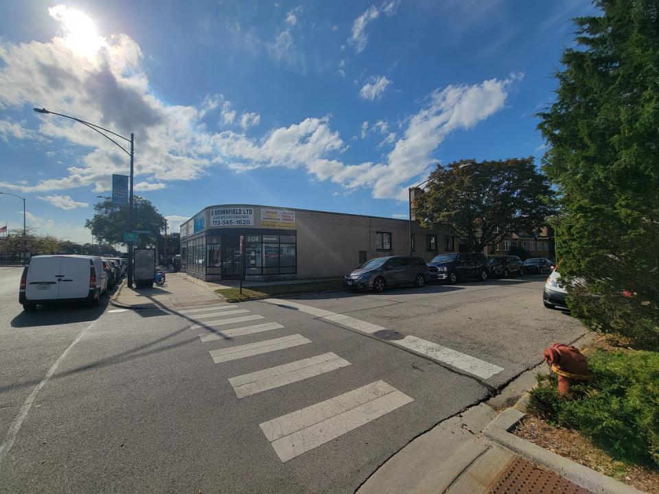 6124 N Milwaukee Avenue , 1, Chicago, Illinois 60646