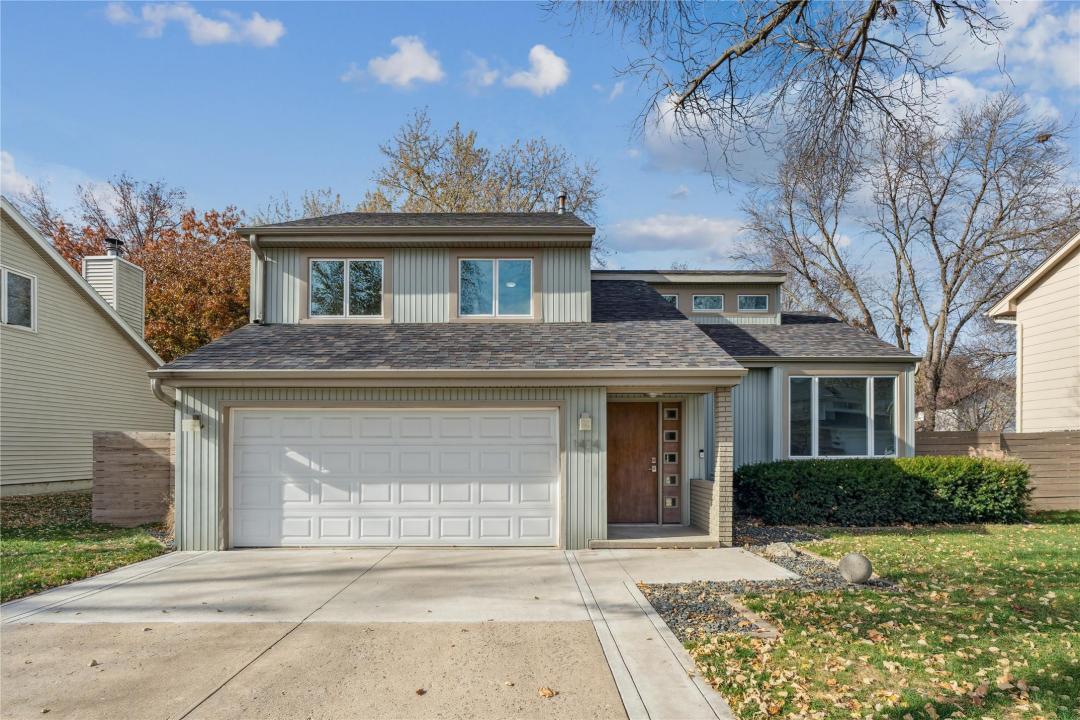 1474 Nw 90th Street, Clive, Iowa 50325