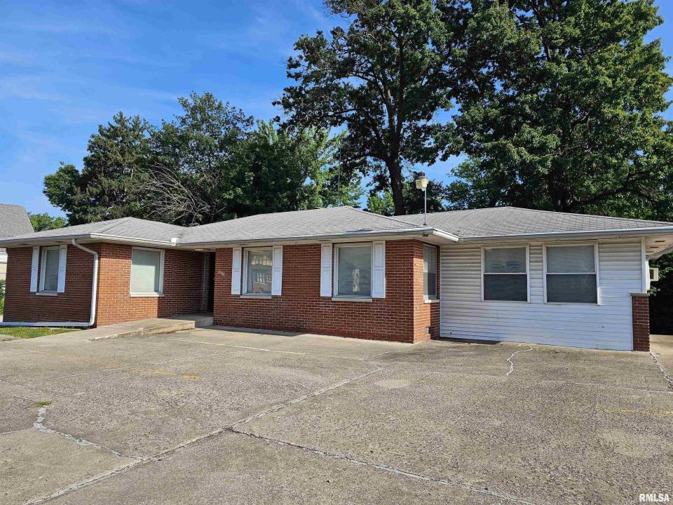 2006 Broadway, Mt Vernon, אילינוי 62864, ארצות הברית של אמריקה