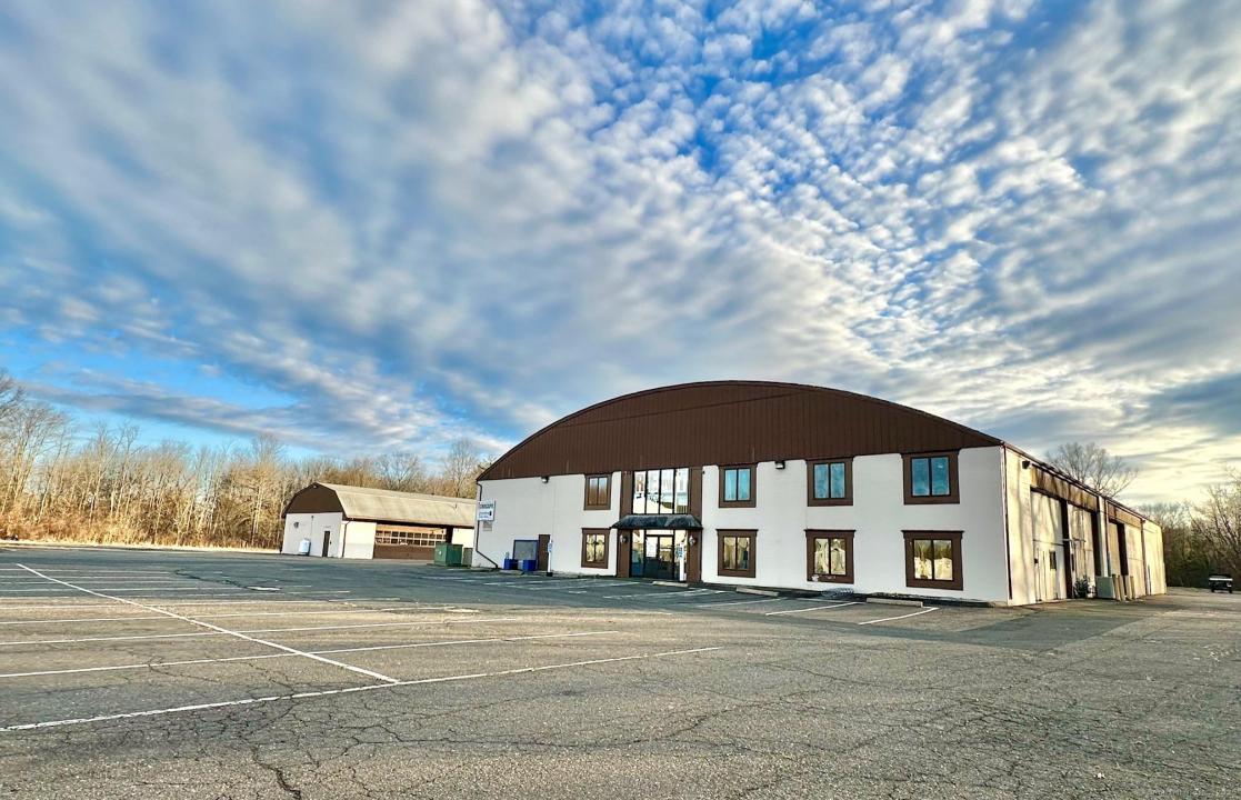 61 Ffyler Place, Suffield, Connecticut 06078, USA