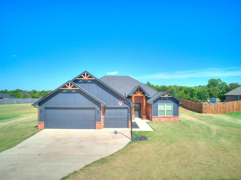 921 Red Rock Road, Blanchard, Oklahoma 73010