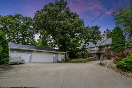 1281 160th Trail, Knoxville, Iowa 50138, USA