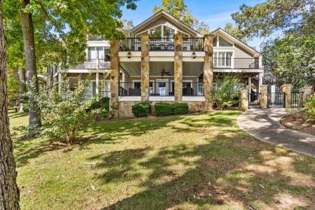 1370 Heathers Cove Circle, Hiawassee, Georgia 30546