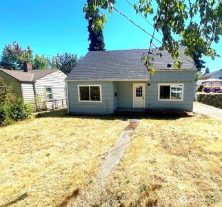 12034 68th Avenue S, Seattle, Washington 98178, USA