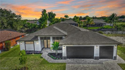 907 Sw 15th Place, Cape Coral, Florida 33991, USA