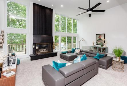 2201 Timberland Road, Ames, Iowa 50014