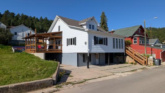 33 1st Street, Lead, SD 57754, USA