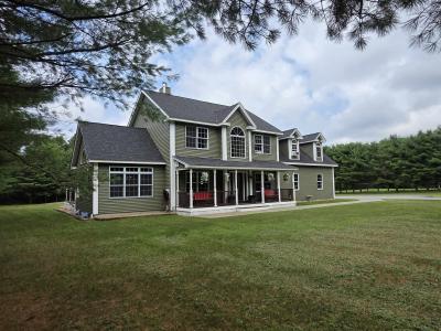 774 Sand Road, Colchester, Vermont 05446, USA