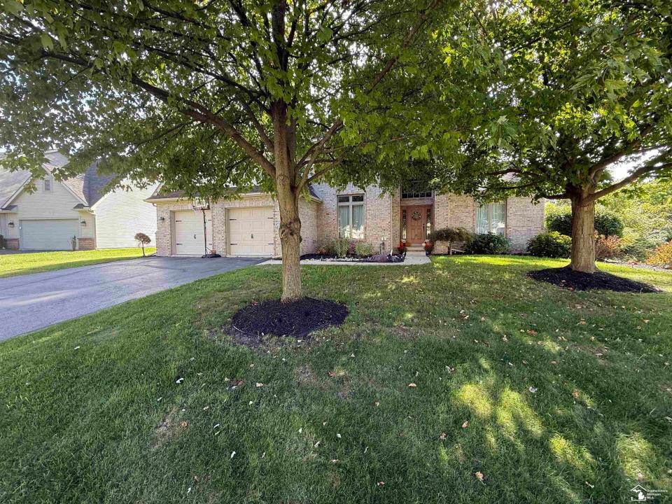 6749 Stonegate, Temperance, Michigan 48182