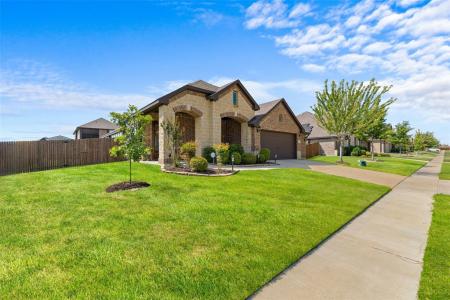 1901 Sunflower Drive, Glenn Heights, טקסס 75154, ארצות הברית של אמריקה