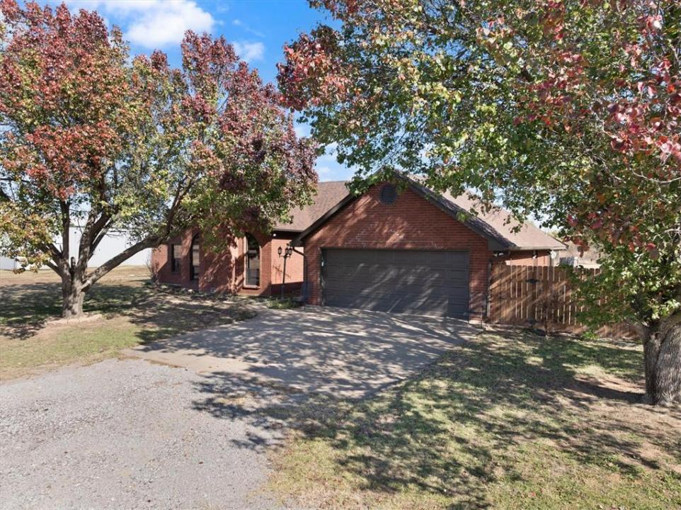 168 Sw Crater Creek Road, Cache, Oklahoma 73527