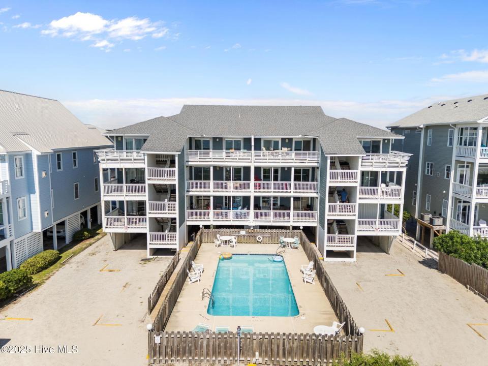 1308 Carolina Beach Avenue N , 3c, Carolina Beach, North Carolina 28428, USA