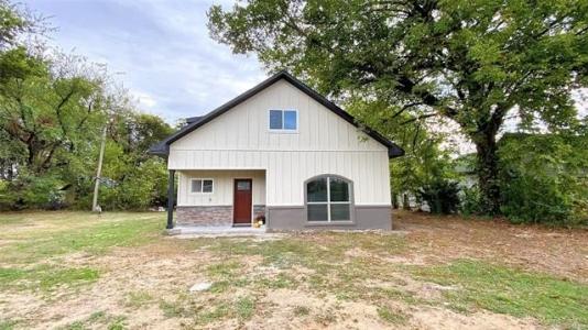 1309 S 3rd Street, Stilwell, Oklahoma 74960, USA