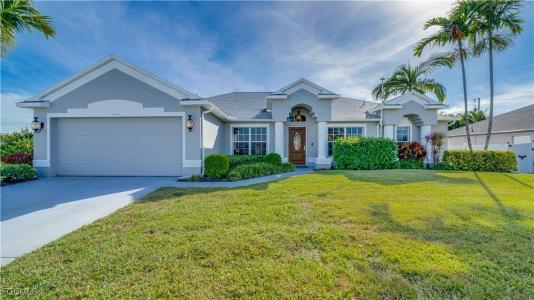 2548 Gleason Parkway, Cape Coral, Florida 33914