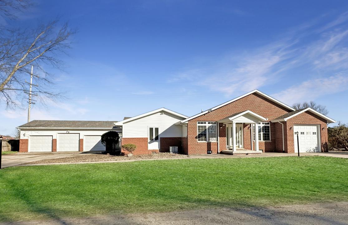 1208 S 12th St., Mattoon, Illinois 61938, États-Unis