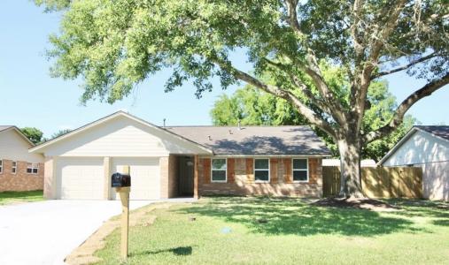 407 Morningside Drive, Friendswood, Texas 77546, USA