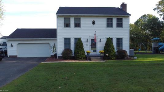 226 High Acres Drive, Chester, WV 26034, USA