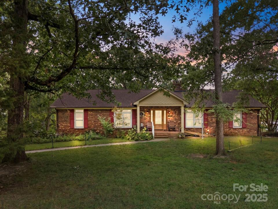 240 Skysail Road, Salisbury, North Carolina 28146