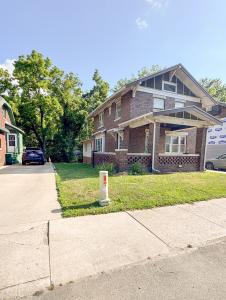 632 W. Logan St., Moberly, Missouri 65270, USA