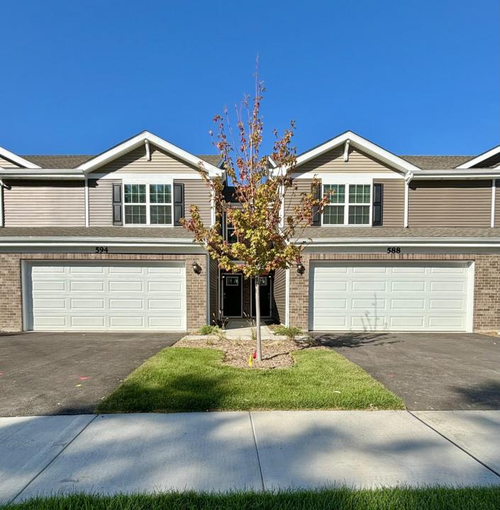 234 W 39th Place, Hobart, Indiana 46342