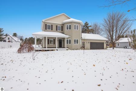 5432 Ravenhurst Drive, Traverse City, Michigan 49685