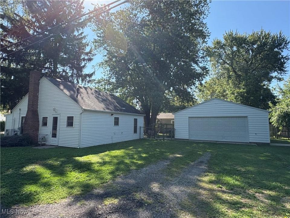 1534 Hazel Avenue, Madison, Ohio 44057