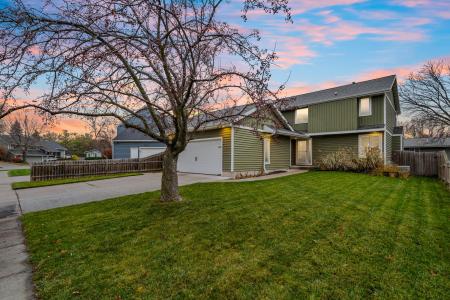 2516 White Oak Drive, Ames, Iowa 50014