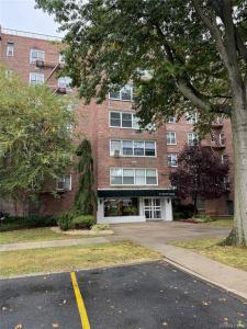 211-40 18th Avenue 4j, Bayside, NY 11360, USA