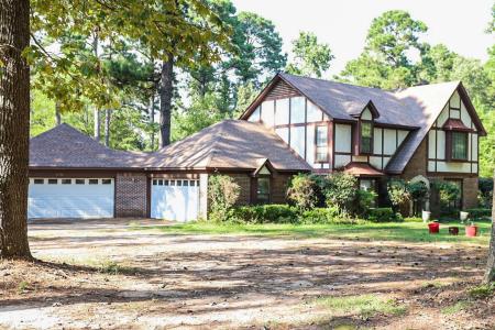 6808 Snowmass Street, Shreveport, Louisiana 71119, USA