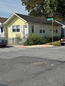 3255a Barkley Avenue, Bronx, NY 10465, USA