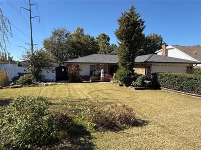 417 S Bouziden Drive, Moore, Oklahoma 73160, USA