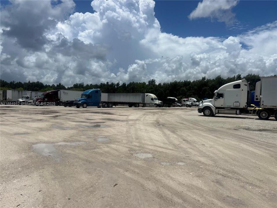 17760 Nw 129th Ave, Hialeah, Florida 33018