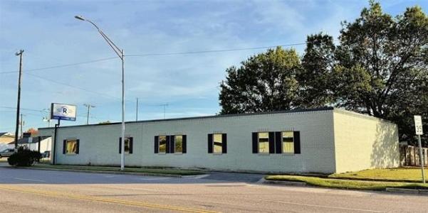 1001 W Broadway Street, Muskogee, Oklahoma 74401