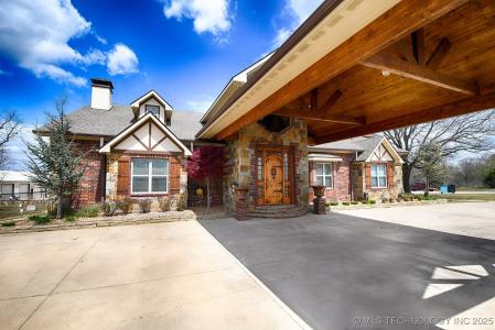 460181 E 1120 Road, Sallisaw, Oklahoma 74955